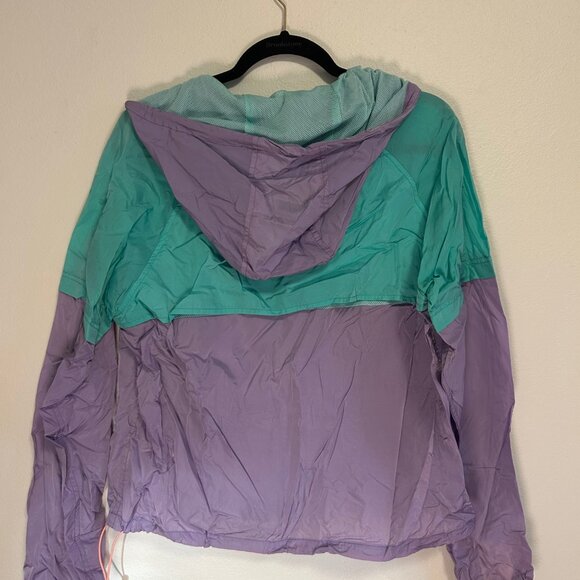 Aritzia TNA Pastel Windbreaker, M - Picture 3 of 3